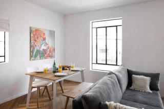 Spacious Modern 3BD Apt by Sea N Rent - 9