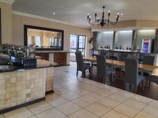 Fly Inn Lodge & Conference Center, Boksburg North -  - 9