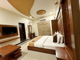 The Grand Hotel Multan - 9