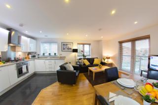Borehamwood - Spacious Apartment - Borehamwood - 4