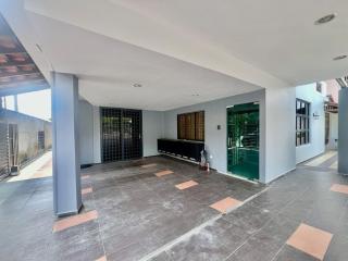 Spacious Retreat l Heart of JB by Cowidea - 7