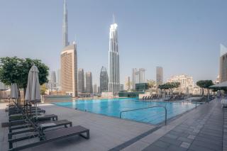 2BR Apt next to DubaiMall, pool view of Burj Khalifa - Downtown Views ll - 3