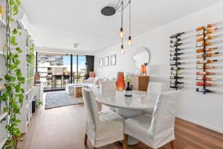 3BDR Lifestyle Stay Near Dining Shops and River - 7