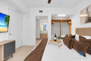 Modern Stylish 1BR Apartment with Pool - 8
