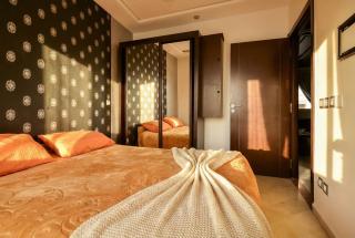 Spacious Flat Heart of Bourgogne - 2