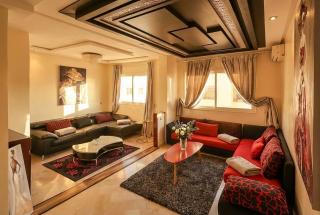 Spacious Flat Heart of Bourgogne - 1