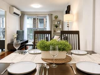Spacious 53 Sqm l BTS Thong Lo l Ultra Fast WiFi - 7
