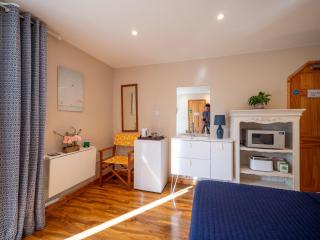 Peaceful Annexe With Patio Near Coast & Exmoor - 8