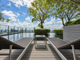Near BTS l Large 50 sqm l Luxury facilities l Rooftop Pool - 6
