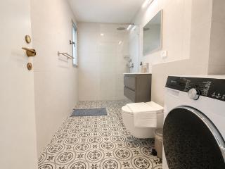 Seafront Penthouse - 3 Bdrms W Mamad - 1