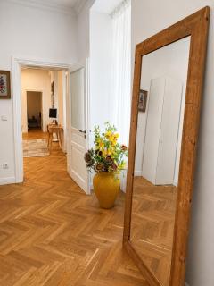 Elegant Vienna Apartment near Prater & City Center - 3