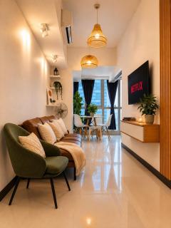 Uptown Parksuites Cozy 1BR - 0