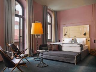 25hours Hotel Altes Hafenamt - 2