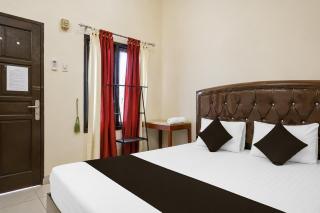 Hotel O near Universitas Sumatera Utara formerly Golden Cempaka Guest House - 4