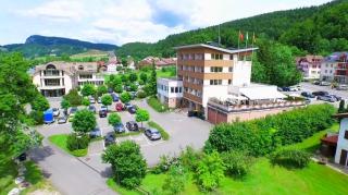 HÔTEL DE VILLE - La Baie Du Lac - 1