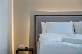 1BR Suite - King Size Bed - Wi-Fi - Sauna - 2
