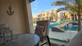 Mangroovy - 2BR La Blanca Pool View - 4