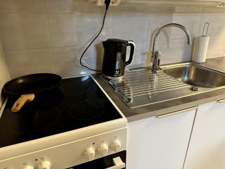 Quality Apt in the City Center For 5 - BRAND NEW - 1