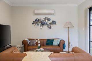 The Little Swan Swan BnB Management - 6