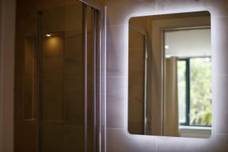 Premium 5BR Home Parking Long Term Stays - 8