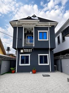 Layiz Court Unit B1 - 3