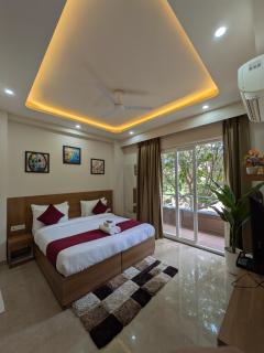 The Lodgers Superior 1 BHK Apartments Near Sector 42-43 Metro - 8