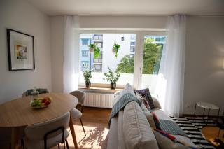 Urban Smart Living with balcony near Basel SBB & City Center - Special TRIO PICASSO 32 Apartment, up to 4 guests - 5