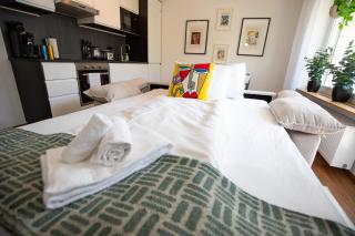 Urban Smart Living with balcony near Basel SBB & City Center - Special TRIO PICASSO 32 Apartment, up to 4 guests - 6