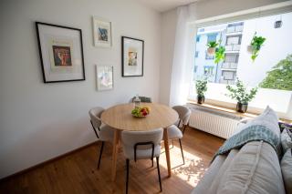 Urban Smart Living with balcony near Basel SBB & City Center - Special TRIO PICASSO 32 Apartment, up to 4 guests - 1