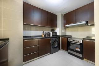 Bloomfields 1BR In Marina Blue - 5