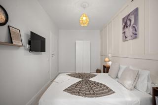 FLH - Little Paris 2BR Apartment with AC - 1