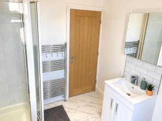 Beautiful home near Elland Road stadium - 3