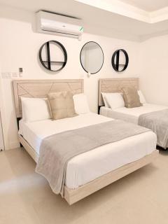 2BR and 1BR Spacious City Apartments with roof-top pool - 2