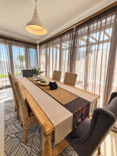 4on Pebbles Holiday Home - 2
