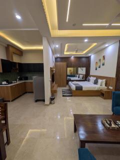 The Lodgers Superior 1 BHK Apartments Near Sector 42-43 Metro - 7