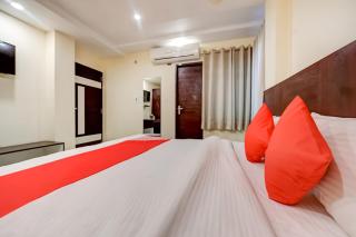 Hotel O by OYO Rashika Palace - 3