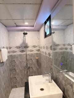 Luxury Calm Apartment in F10 - 3