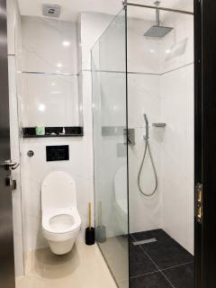 Golden Bella Hotel & Suites - 2