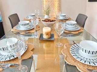 Stylish 3BR Home Parking Garden Doncaster - 3