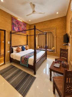 Royal Lakhina Heritage Hotel - 8