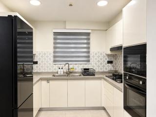 Superior Premium 2BR Apartment with Pool and Gym at Hulhumale' Phase 1 - 5
