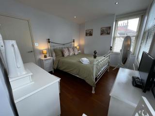The Little Angel Cottage - 1