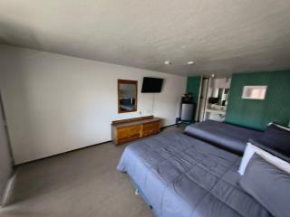Jim Butler Suites - 1