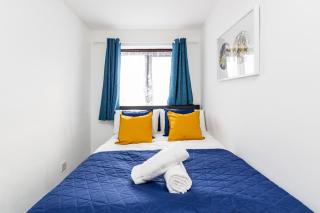 Serene Luxury I 2BDR l Sleeps 5 I Super Fast WiFi l Free parking - 9