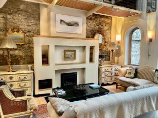 118 A Perfect Blend of Charm and Luxury - 8