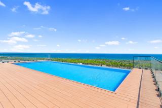 Globalstay Modern 1BR Apartment with Infinity Pool - 9