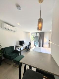 Nomadic Boutique Living and Experience Center - 5