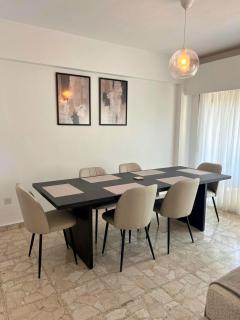 Hawaii Suntan 3 Bedroom Seaside Apartment - 8