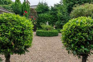 Lovedays Cottage, A Luxury 16th Century home in Painswick - 1