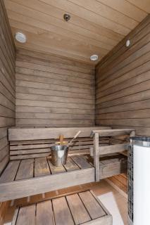 "Station" - Modern 1BR with Sauna next to Railway Station - 6